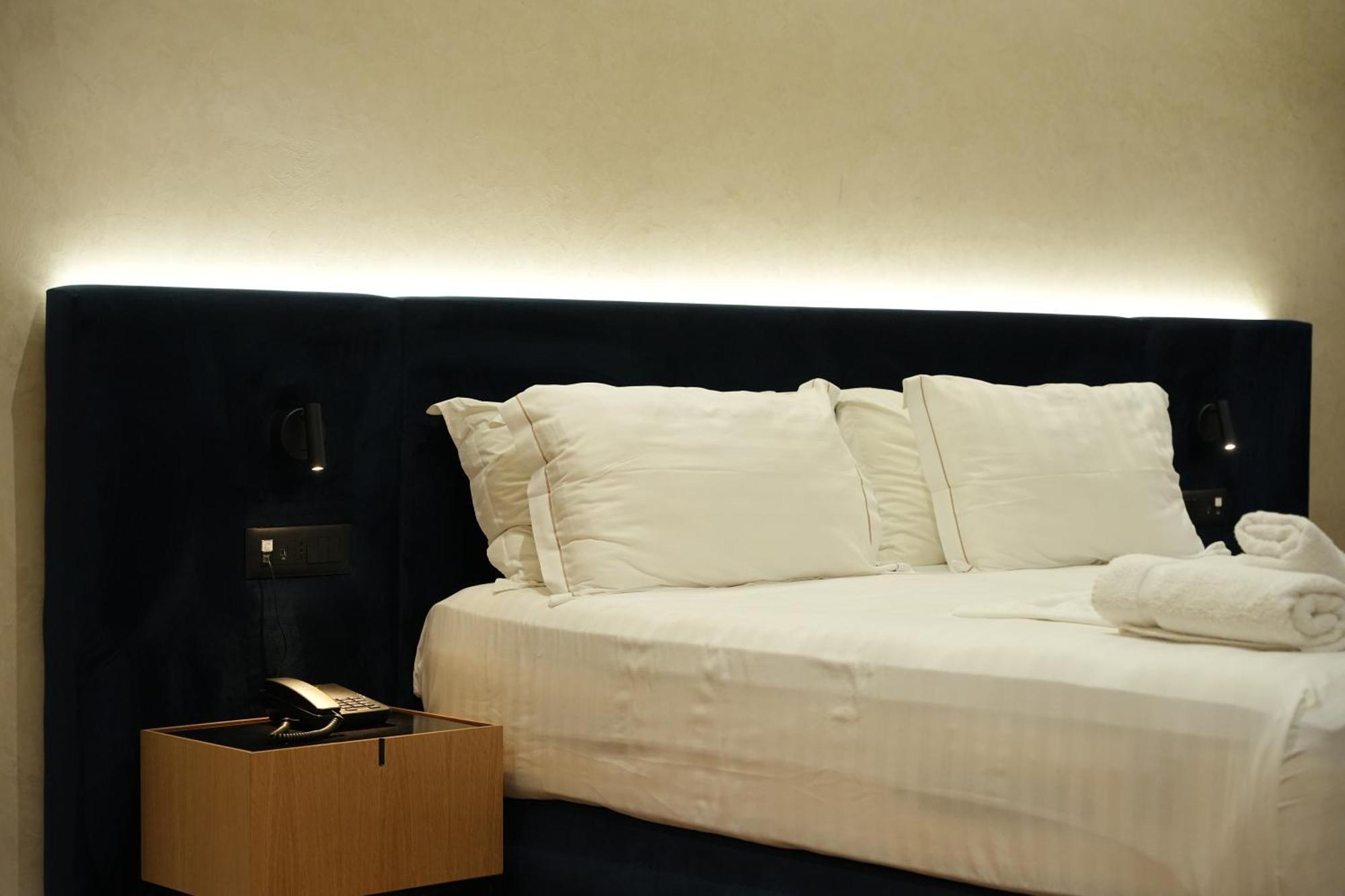 Bounty Hotel Golem  Esterno foto