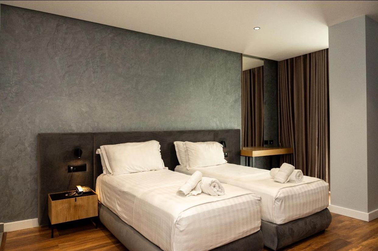 Bounty Hotel Golem  Esterno foto