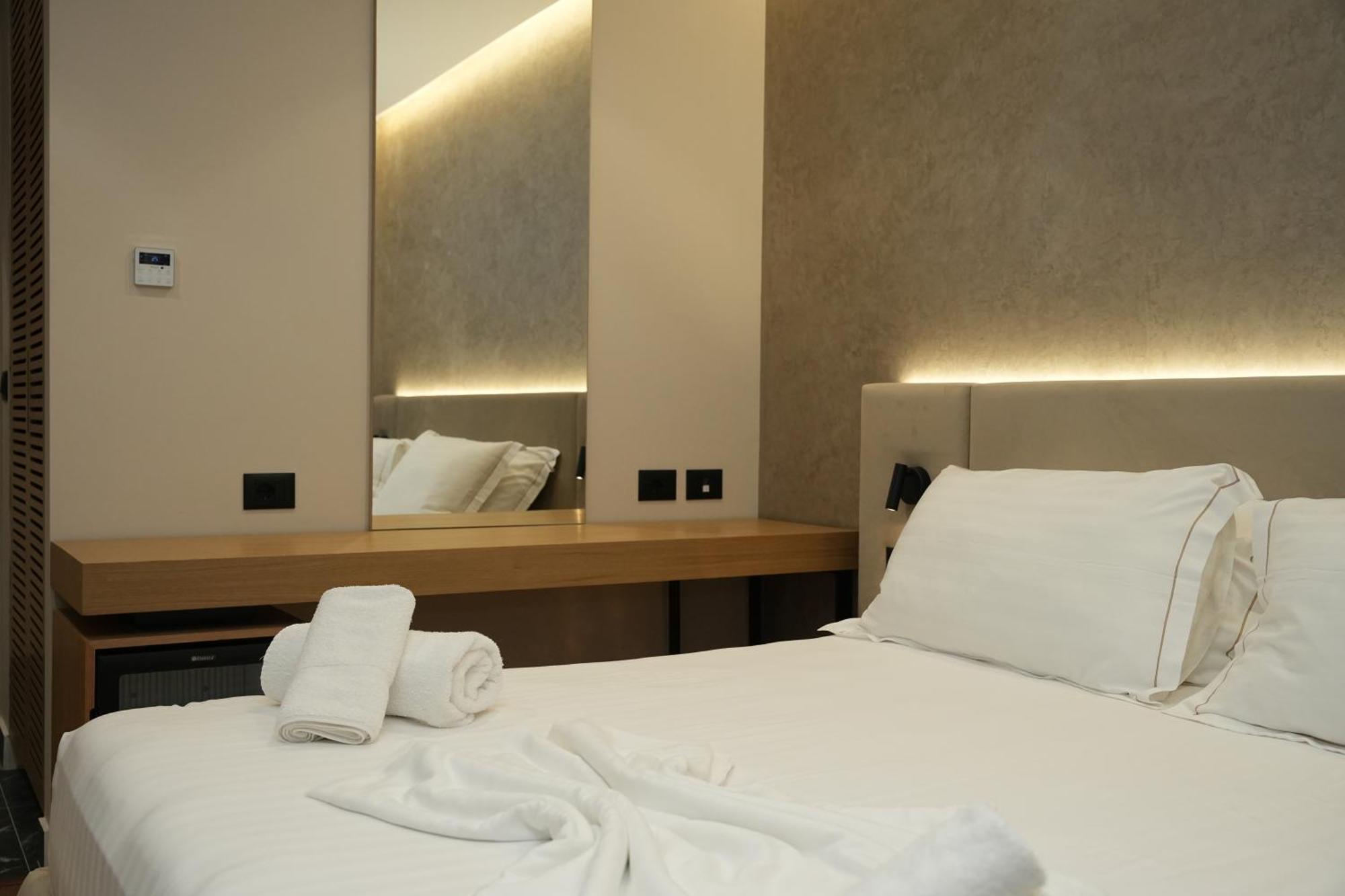 Bounty Hotel Golem  Esterno foto