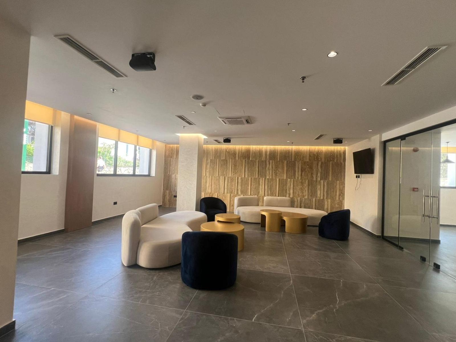 Bounty Hotel Golem  Esterno foto